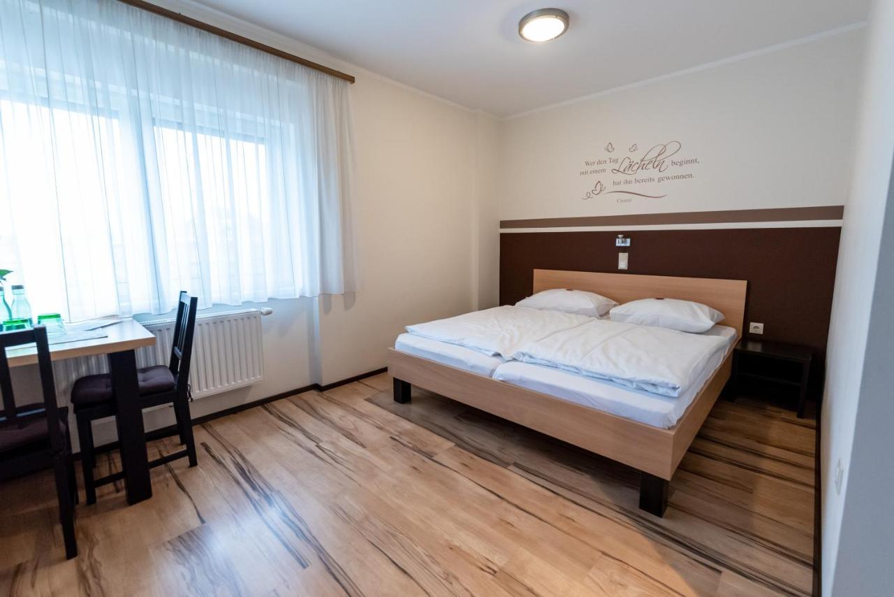 Gaestehaus Moser Mönchhof Buitenkant foto